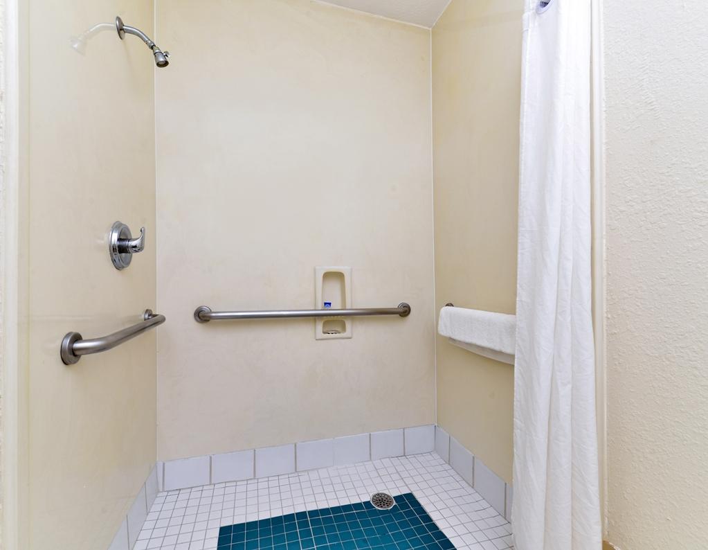 Americas Best Value Inn And Suites Houston/Northwest Brookhollow Phòng bức ảnh