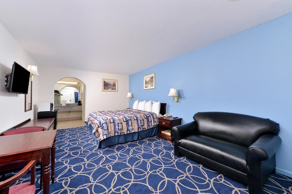 Americas Best Value Inn And Suites Houston/Northwest Brookhollow Phòng bức ảnh