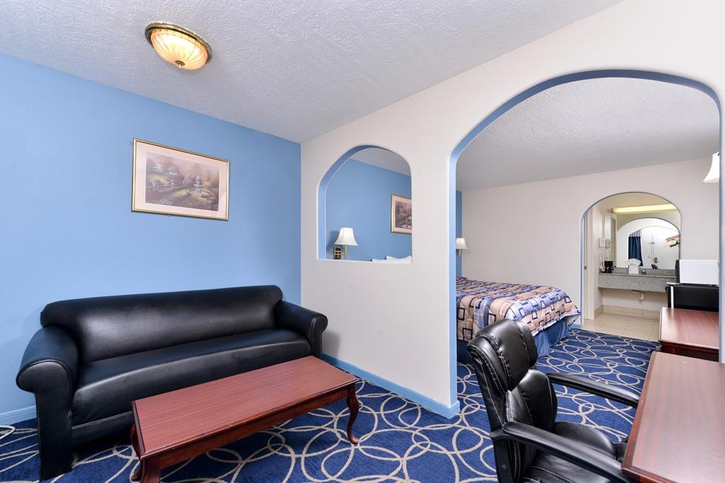 Americas Best Value Inn And Suites Houston/Northwest Brookhollow Phòng bức ảnh