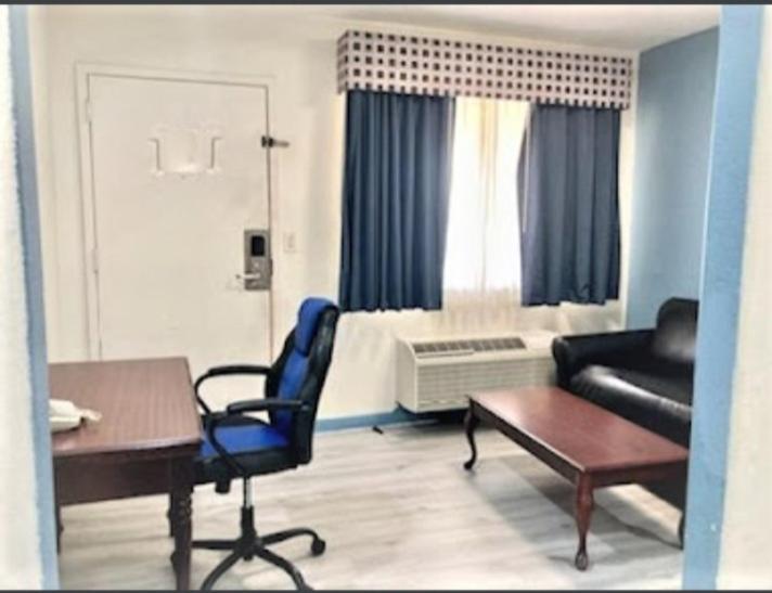 Americas Best Value Inn And Suites Houston/Northwest Brookhollow Ngoại thất bức ảnh